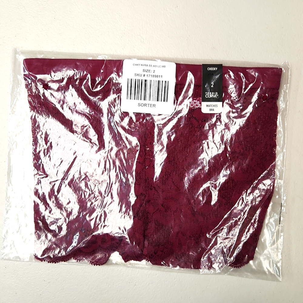 ❤️NWT TORRID VALENTINES DAY PANTY FUCHSIA MID-RISE CHEEKY - PLUS SIZE - Picture 3 of 10